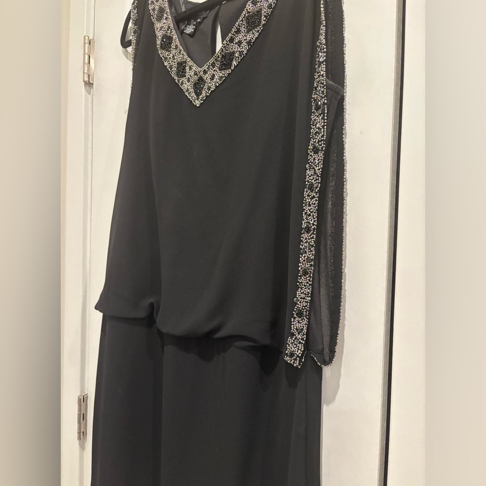 J Kara Black Mini Dress with Silver Detailing - Picture 3 of 7